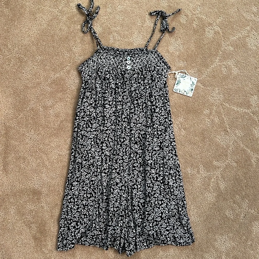 NWT Chelsea & Violet Girls Romper, Medium